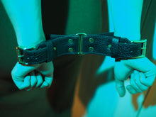 KINK, Hand Restraints